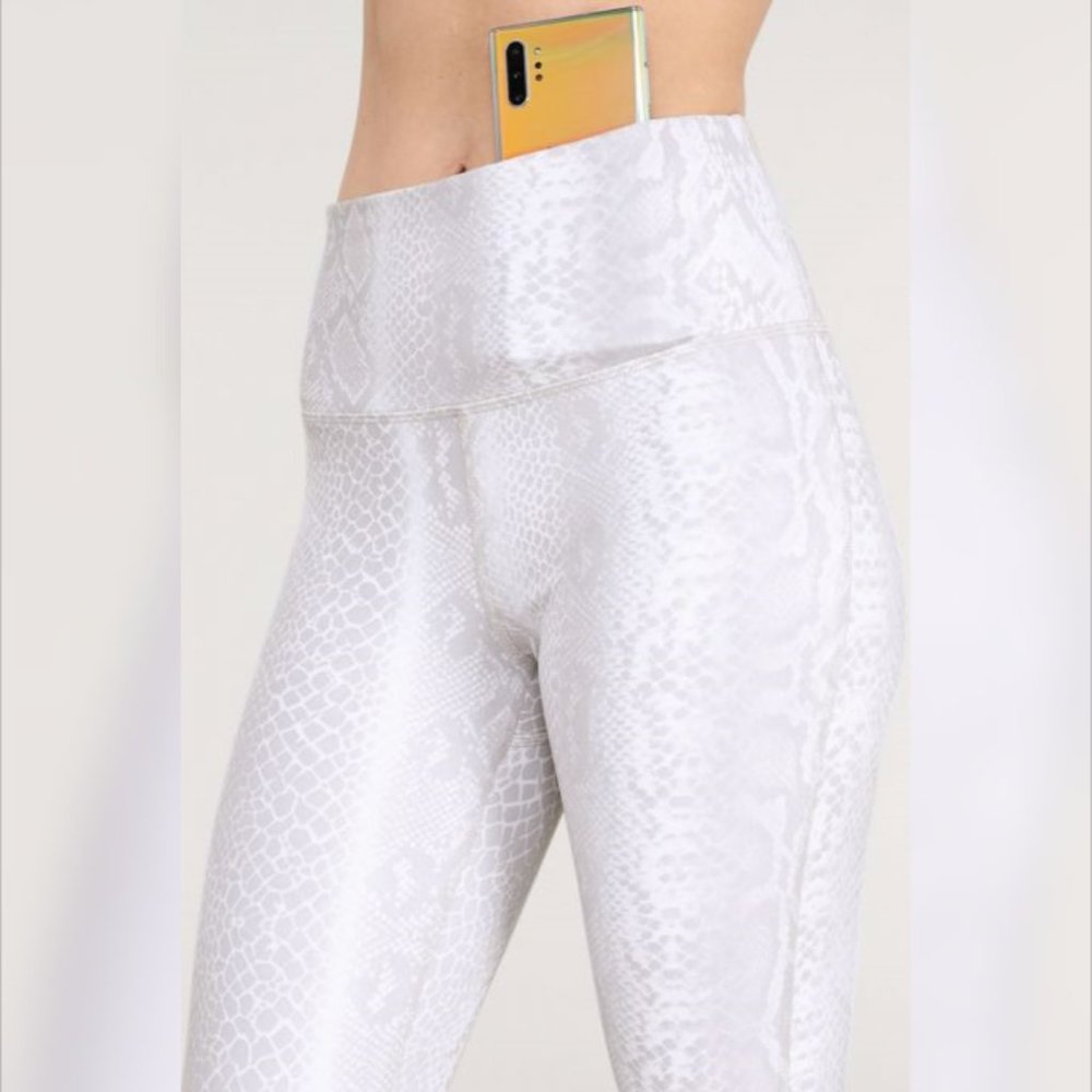 Pale Snake Print Highwaist Leggings - Picture 2 of 6